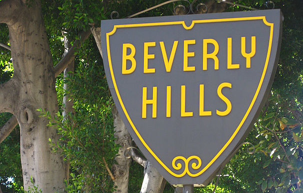 Visit Hollywood and Beverly Hills while learning English